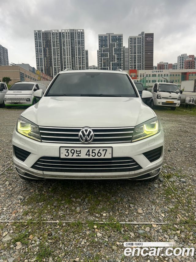 Volkswagen Touareg V6 3.0 TDI Bluemotion Premium 7P5 — пробег 189 000 км — фото 1 из 5