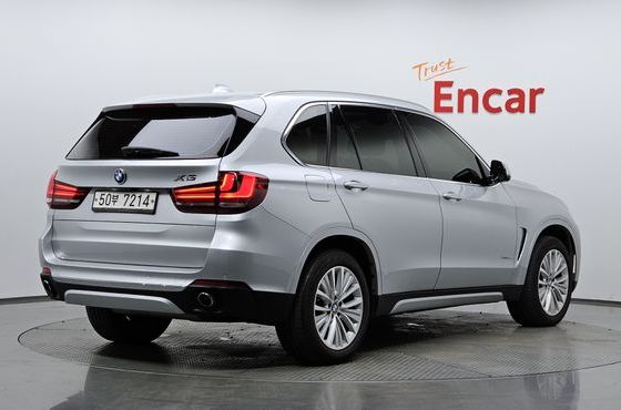BMW X5 xDrive 30d — пробег 155 860 км — фото 2 из 5