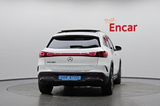 Mercedes-Benz EQA EQA250 AMG Line — пробег 49 187 км — фото 4 из 5