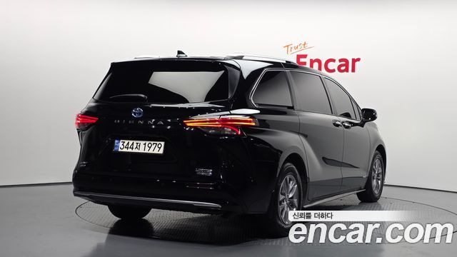 Toyota Sienna 2.5 Hybrid AWD — пробег 96 507 км — фото 2 из 5