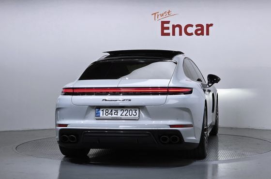 Porsche Panamera 4.0 GTS — пробег 25 059 км — фото 4 из 5
