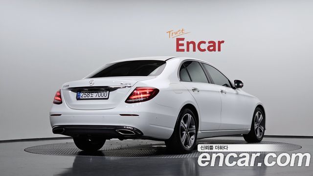 Mercedes-Benz E-Class E300 4MATIC AV Intelligent Drive — пробег 171 902 км — фото 2 из 5