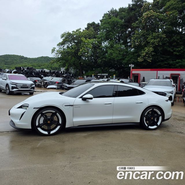 Porsche Taycan из Кореи Encar