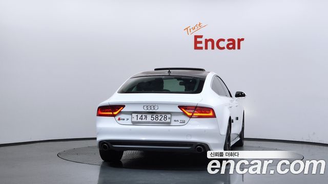 Audi A7 55 TDI Quattro Dynamic 4G — пробег 122 626 км — фото 4 из 5