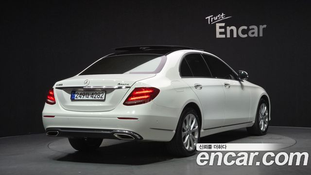 Mercedes-Benz E-Class из Кореи Encar