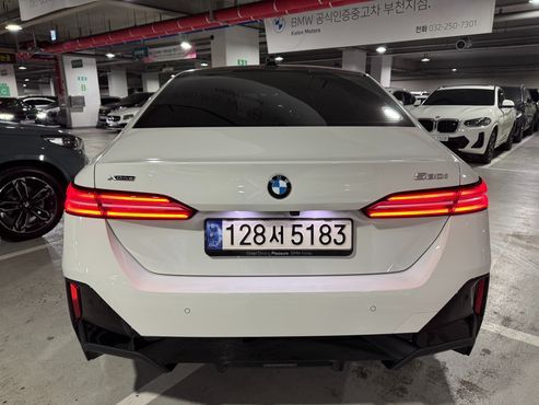 BMW 5-Series 530i xDrive M Sport — пробег 29 980 км — фото 4 из 5