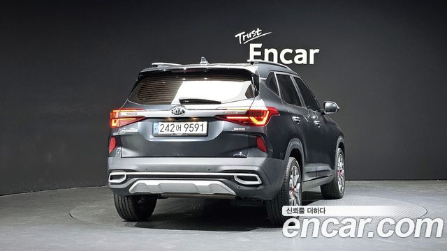Kia Seltos из Кореи Encar