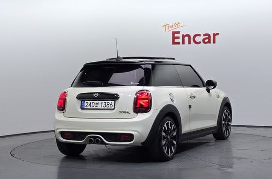 Mini Cooper HIGH 3rd — пробег 46 082 км — фото 2 из 5