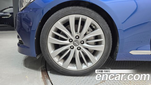 Hyundai Genesis из Кореи Encar