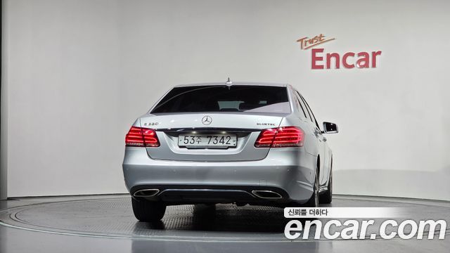 Mercedes-Benz E-Class из Кореи Encar