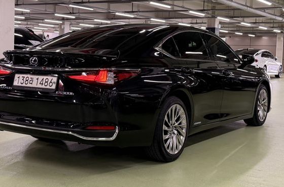 Lexus ES Executive — пробег 56 945 км — фото 4 из 5