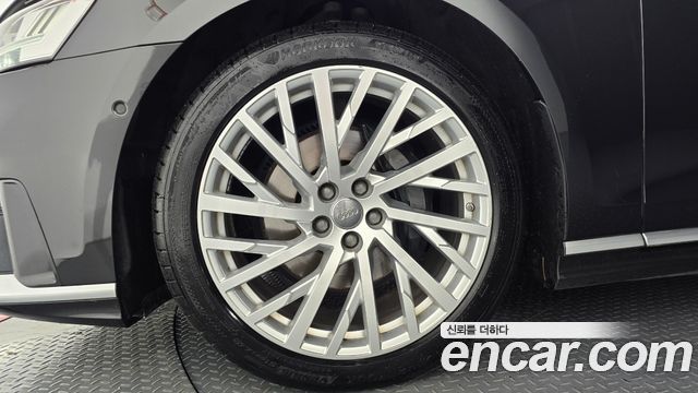 Audi A8 из Кореи Encar