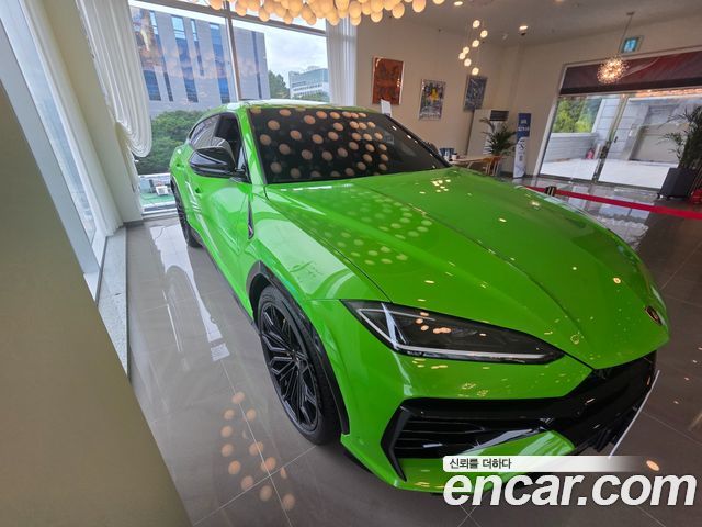 Lamborghini Urus из Кореи Encar