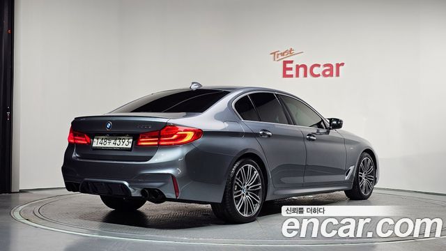 BMW 5-Series 530d M Sport Plus — пробег 55 469 км — фото 2 из 5