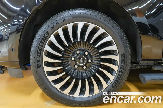 Lincoln Navigator из Кореи Encar