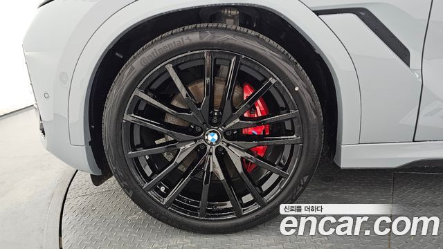 BMW X6 xDrive40d M Sport Online Exclusive — пробег 6 977 км — фото 5 из 5