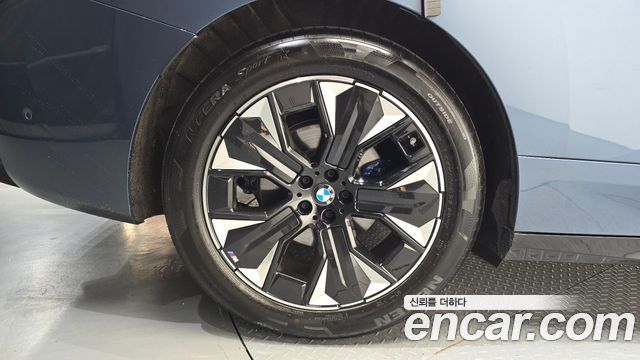 BMW iX из Кореи Encar