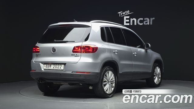 Volkswagen Tiguan 2.0 TDI  Premium 5N — пробег 115 631 км — фото 2 из 5