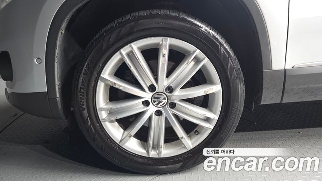 Volkswagen Tiguan 2.0 TDI  Premium 5N — пробег 115 631 км — фото 5 из 5