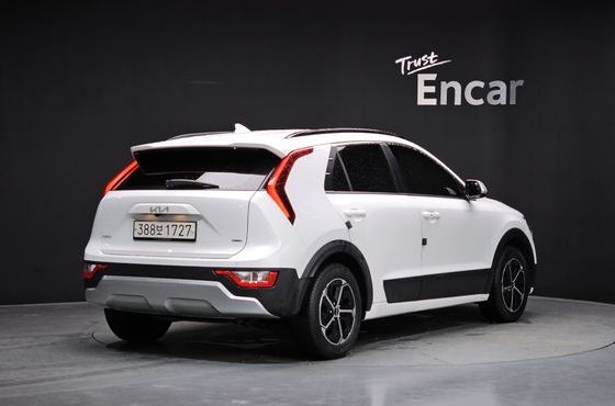 Kia Niro Trendy — пробег 131 565 км — фото 2 из 5