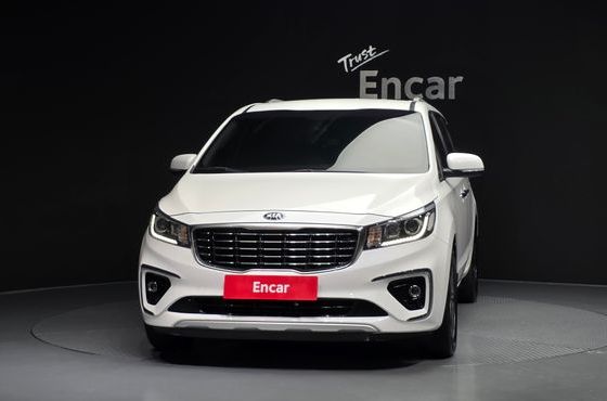 Kia Carnival 9-Seater Luxury — пробег 109 773 км — фото 3 из 5