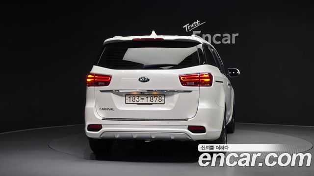 Kia Carnival из Кореи Encar
