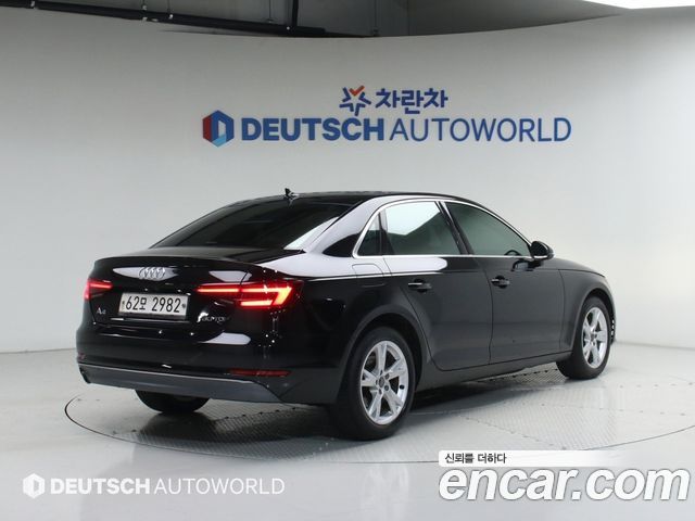 Audi A4 30 TDI Premium — пробег 79 700 км — фото 2 из 5