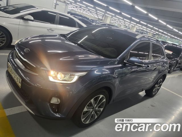 Kia Stonic из Кореи Encar