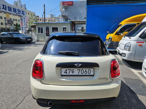 Mini Cooper 5Door Standard 3rd — пробег 115 197 км — фото 5 из 5