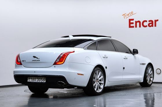 Jaguar XJ 3.0D Premium Luxury LWB X351 — пробег 120 135 км — фото 2 из 5