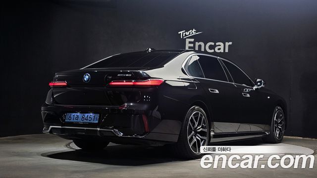 BMW i7 из Кореи Encar