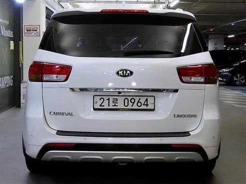 Kia Carnival 7-seater Limousine VIP — пробег 113 382 км — фото 5 из 5