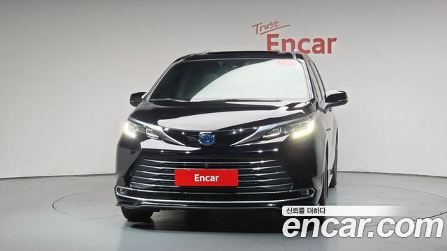 Toyota Sienna 2.5 Hybrid AWD — пробег 64 565 км — фото 3 из 5