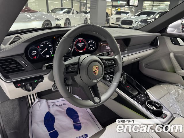 Porsche 911 Carrera 4 — пробег 7 000 км — фото 4 из 5