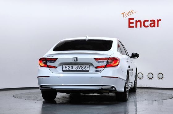 Honda Accord 2.0 Hybrid Touring — пробег 169 062 км — фото 4 из 5