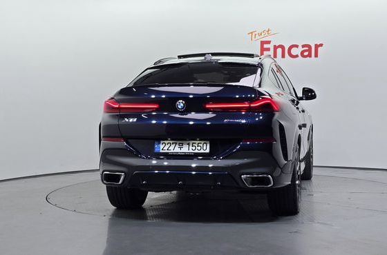 BMW X6 xDrive40i M Sport — пробег 8 428 км — фото 4 из 5