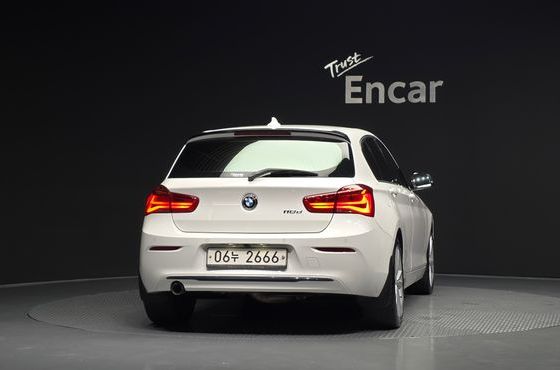 BMW 1-Series 118d Sport Special Edition 5Door — пробег 100 213 км — фото 4 из 5