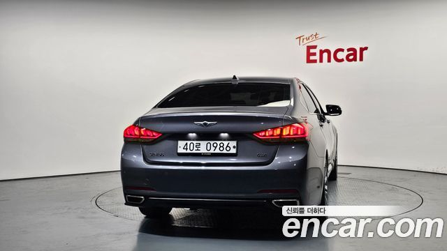 Hyundai Genesis из Кореи Encar