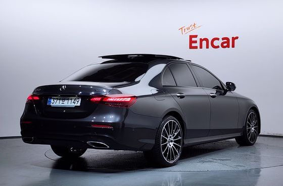 Mercedes-Benz E-Class E350 4MATIC AMG Line — пробег 41 491 км — фото 2 из 5