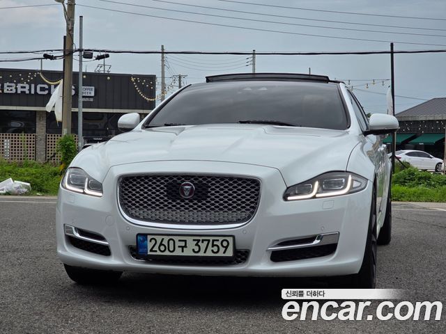 Jaguar XJ 3.0D Premium Luxury LWB X351 — пробег 147 000 км — фото 1 из 5