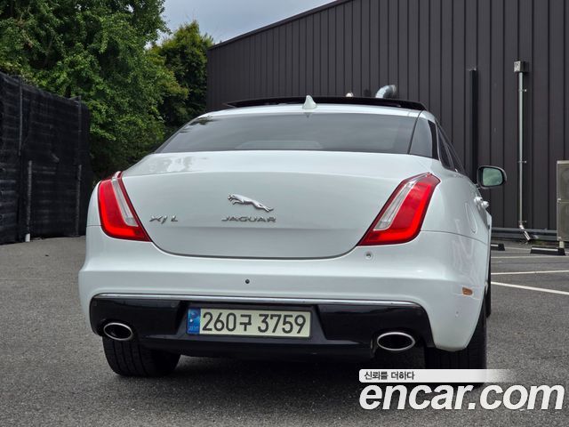 Jaguar XJ 3.0D Premium Luxury LWB X351 — пробег 147 000 км — фото 2 из 5