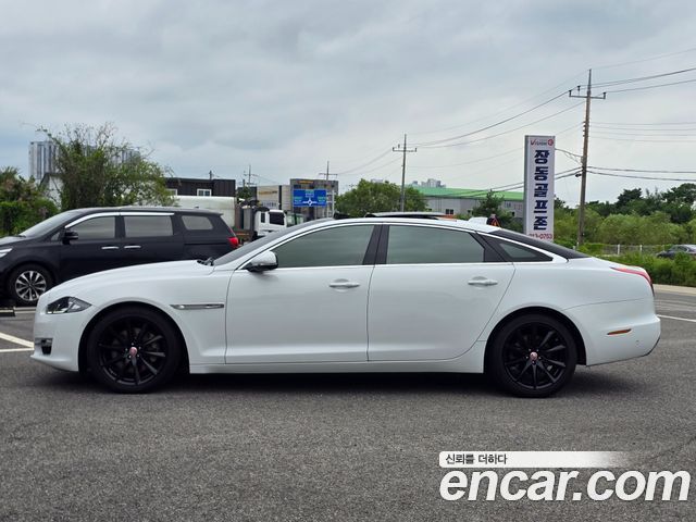 Jaguar XJ 3.0D Premium Luxury LWB X351 — пробег 147 000 км — фото 3 из 5