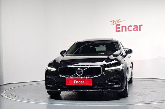 Volvo S90 T5 Momentum — пробег 90 018 км — фото 3 из 5