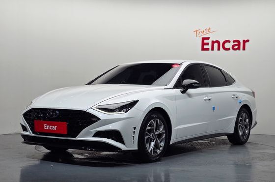 Hyundai Sonata 2.0 Premium Plus — пробег 20 572 км — фото 1 из 5