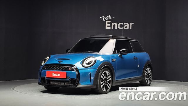 Mini Cooper Classic Third Generation — пробег 12 389 км — фото 1 из 5