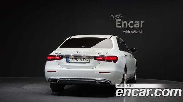 Mercedes-Benz E-Class E220d 4MATIC Exclusive — пробег 156 974 км — фото 4 из 5