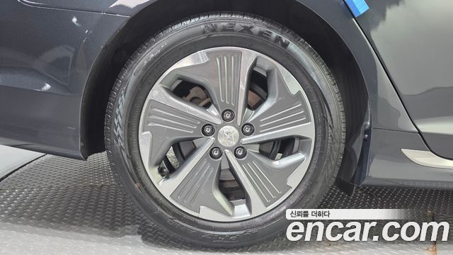 Hyundai Sonata Premium — пробег 107 840 км — фото 5 из 5