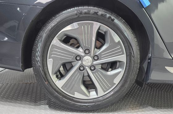 Hyundai Sonata Premium — пробег 107 840 км — фото 5 из 5