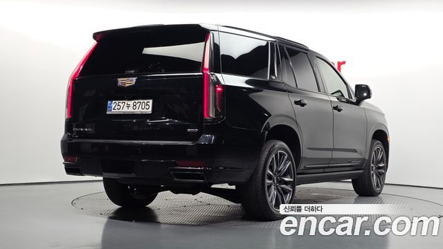 Cadillac Escalade 6.2 Sports Platinum — пробег 126 767 км — фото 2 из 5