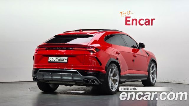 Lamborghini Urus 4.0 V8 — пробег 13 289 км — фото 2 из 5